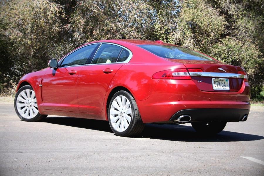 Jaguar XF 2008 года  (фото 174 из 175)
